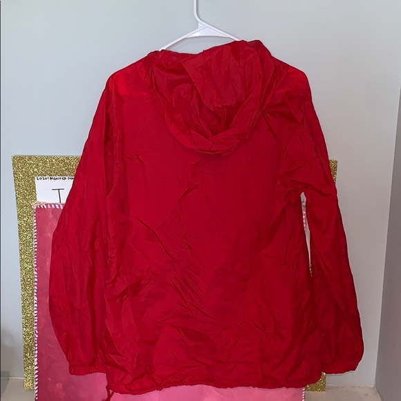 Red Cardinal wins breaker. - Picture 4 of 5